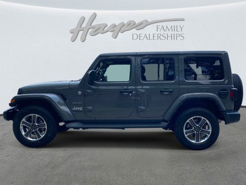 Used 2022 Jeep Wrangler Unlimited Sahara w/ Cold Weather Group AWD/4WD image 7