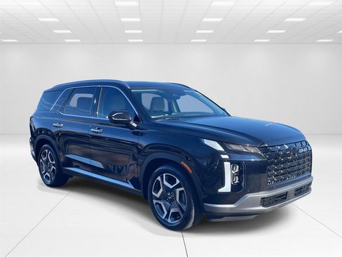 Used 2023 Hyundai Palisade Limited image 1