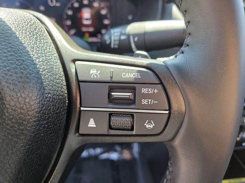 Used 2025 Honda Accord Sport image 26