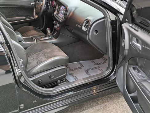 Used 2019 Dodge Charger Scat Pack w/ Plus Group RWD image 28