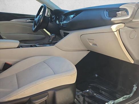 Used 2018 Buick Regal Preferred w/ Sights and Sounds Package image 22