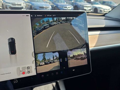 Used 2021 Tesla Model Y Long Range AWD/4WD image 23