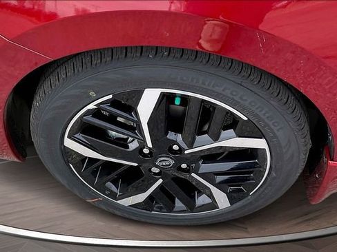 New 2025 Nissan Versa SR w/ Trunk Package image 12