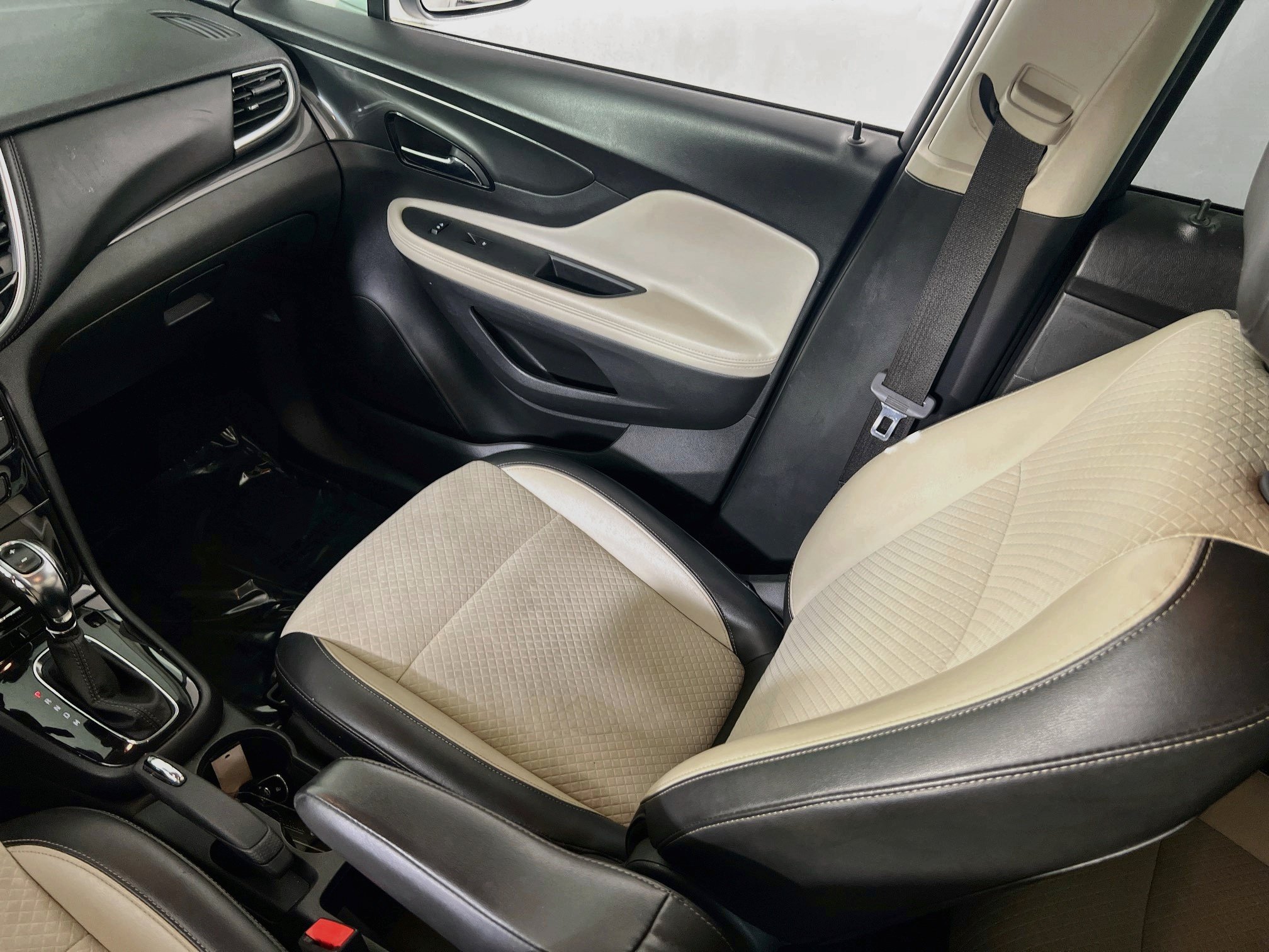 Used 2018 Buick Encore Preferred AWD/4WD image 21