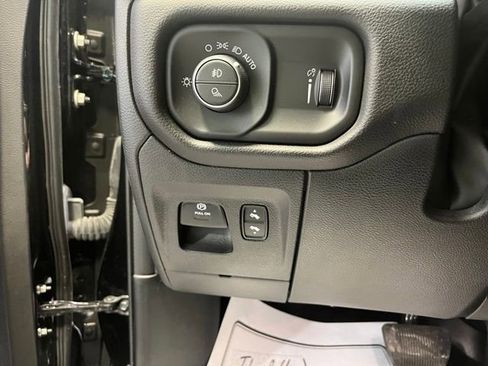 Used 2023 RAM 1500 Big Horn AWD/4WD image 14