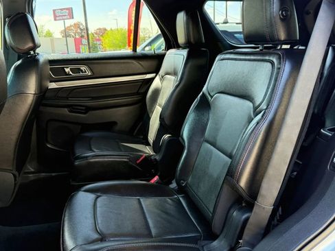 Used 2017 Ford Explorer Sport AWD/4WD image 12