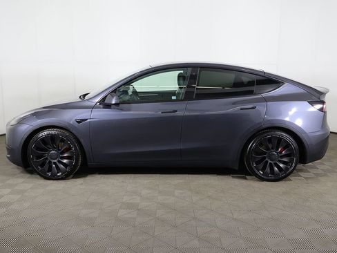 Used 2023 Tesla Model Y Performance AWD/4WD image 17