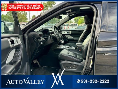 Used 2020 Ford Explorer Platinum w/ Premium Technology Package AWD/4WD image 15