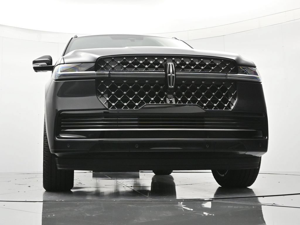 New 2026 Lincoln Navigator Reserve w/ Jet Appearance Package AWD/4WD image 39