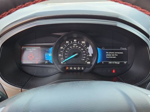 Used 2023 Ford Edge ST-Line w/ Class II Trailer Tow Package image 16