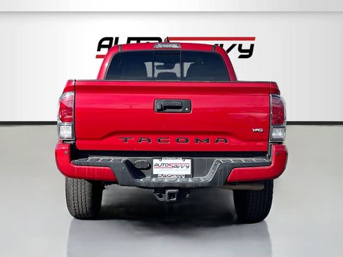 Used 2023 Toyota Tacoma TRD Off-Road w/ Advanced Technology Package AWD/4WD image 6