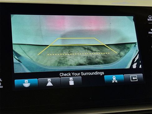 Used 2021 Honda Accord Touring image 12