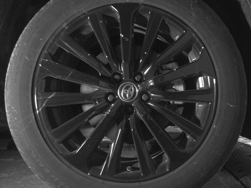 Used 2025 Toyota Highlander XSE image 10