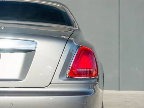 Used 2019 Rolls-Royce Ghost image 45