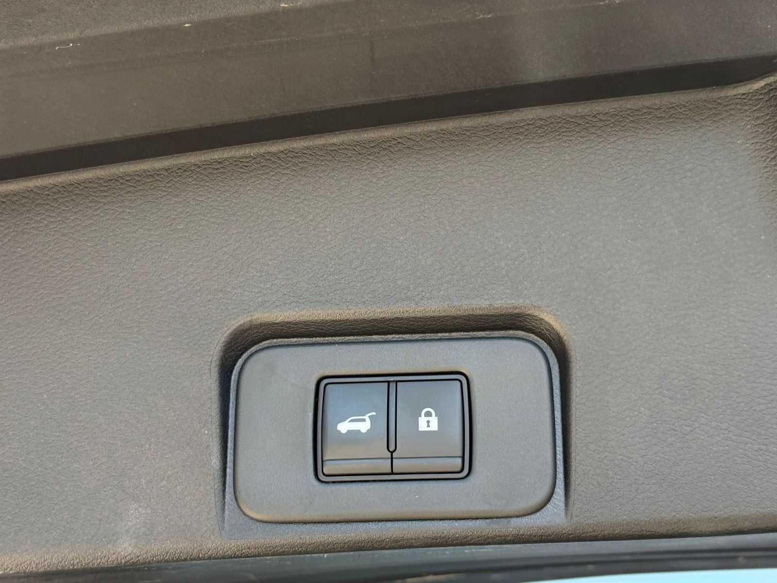 Used 2026 Nissan Rogue SV AWD/4WD image 22