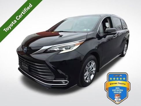 Used 2022 Toyota Sienna Platinum image 1