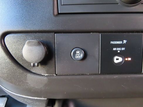 Used 2024 Chevrolet Express 2500 w/ Driver Convenience Package image 6