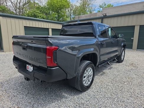Certified 2024 Toyota Tacoma SR AWD/4WD image 6