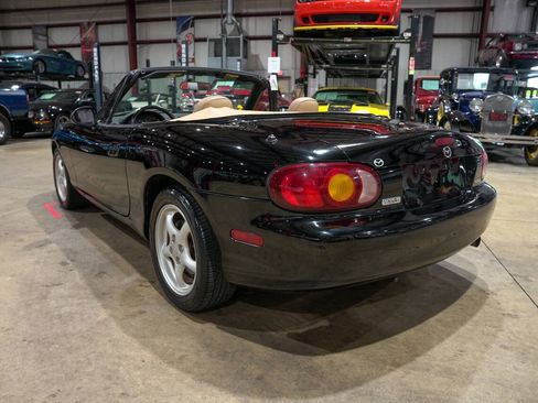Used 1999 MAZDA MX-5 Miata RWD image 6