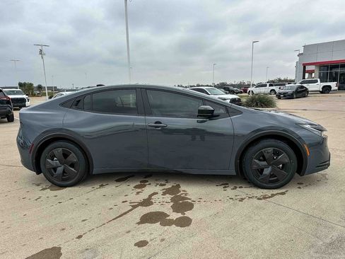 New 2026 Toyota Prius LE image 4