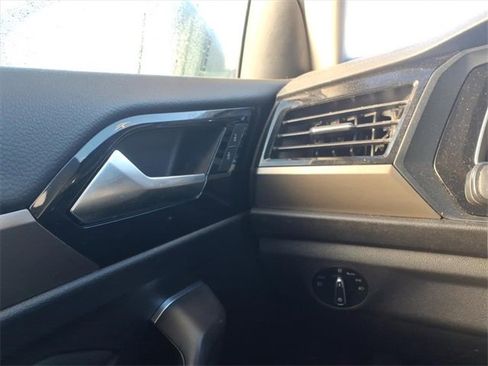 Used 2021 Volkswagen Jetta SEL Premium image 22