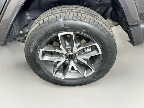 Used 2024 Jeep Wrangler Unlimited w/ Convenience Group AWD/4WD image 11