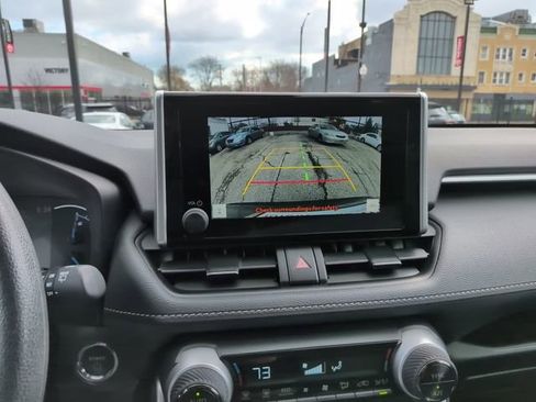Used 2025 Toyota RAV4 XLE image 23