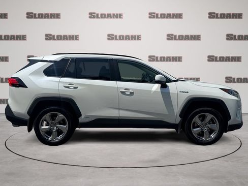 Used 2021 Toyota RAV4 XLE Premium AWD/4WD image 6