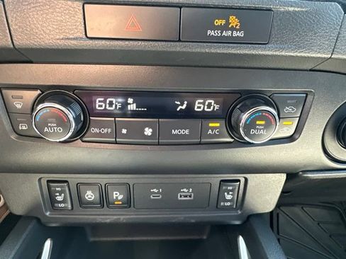 Used 2023 Nissan Frontier SV w/ SV Convenience Package AWD/4WD image 21