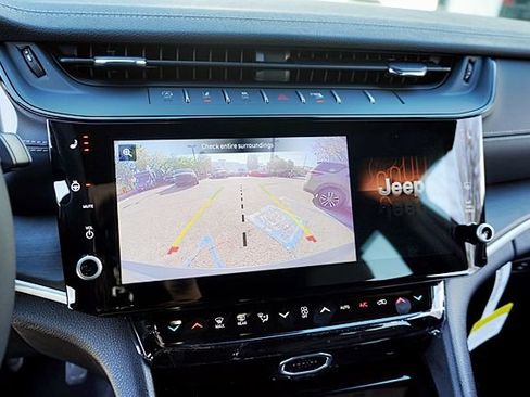 New 2026 Jeep Grand Cherokee Limited image 30