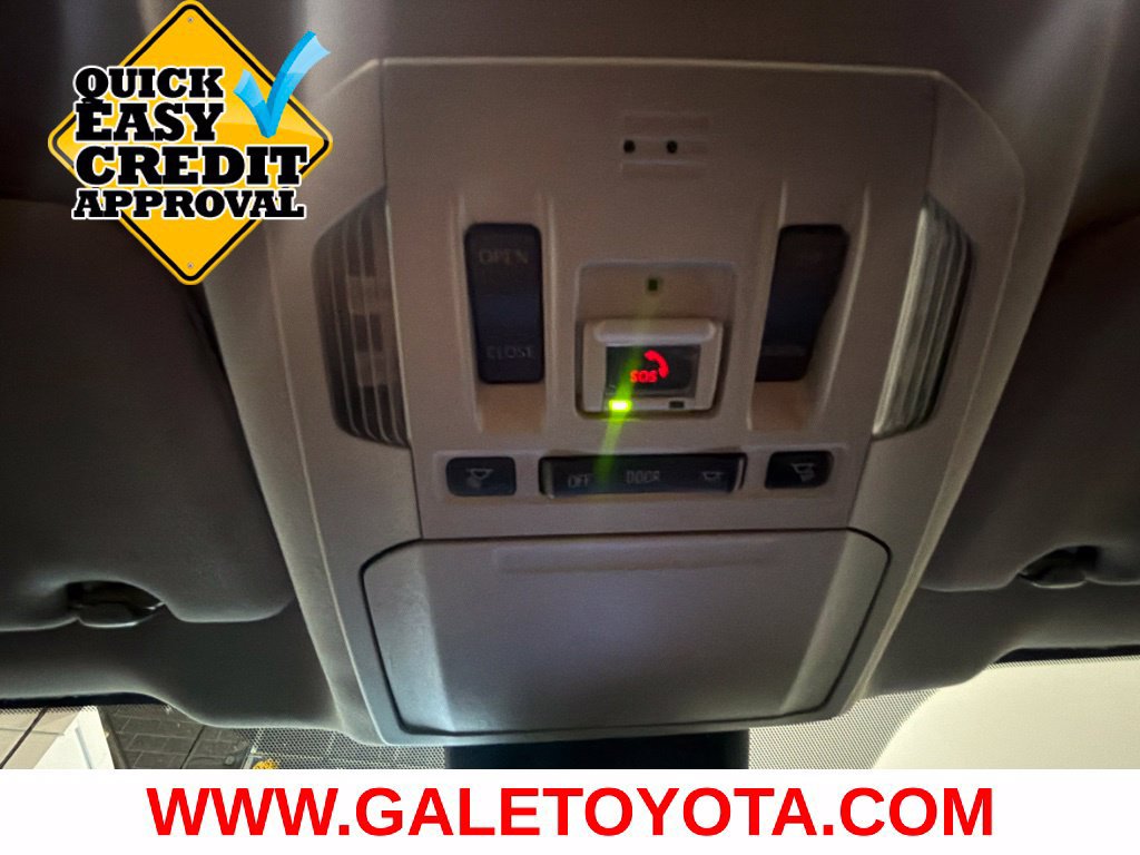 Used 2021 Toyota Highlander XLE AWD/4WD image 30
