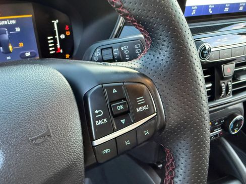 Used 2023 Ford Escape ST-Line Select AWD/4WD image 31