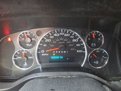 Used 2019 Chevrolet Express 2500 w/ Driver Convenience Package image 24