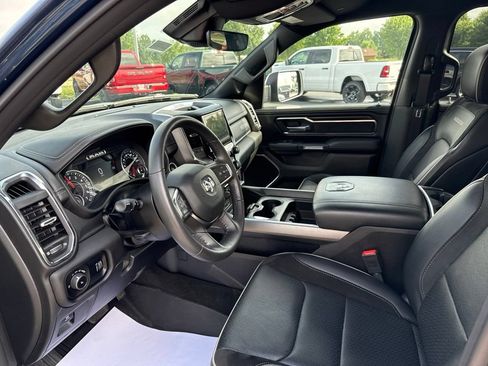 Used 2024 RAM 1500 Laramie AWD/4WD image 11