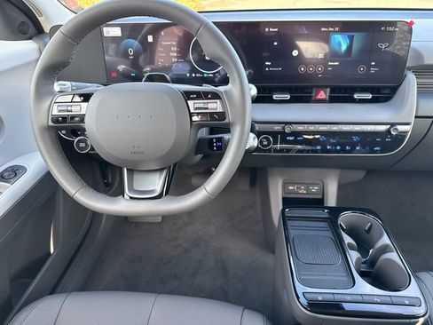 New 2026 Hyundai Ioniq 5 SEL image 18