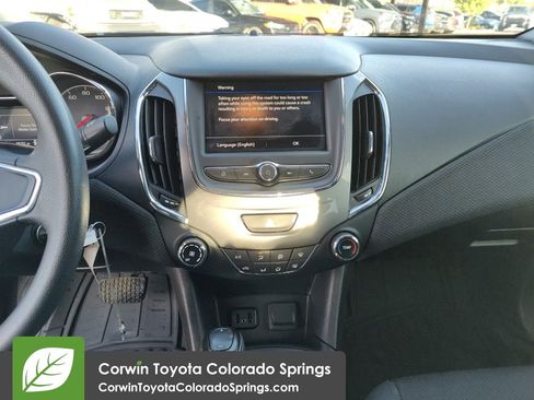 Used 2019 Chevrolet Cruze LS image 17