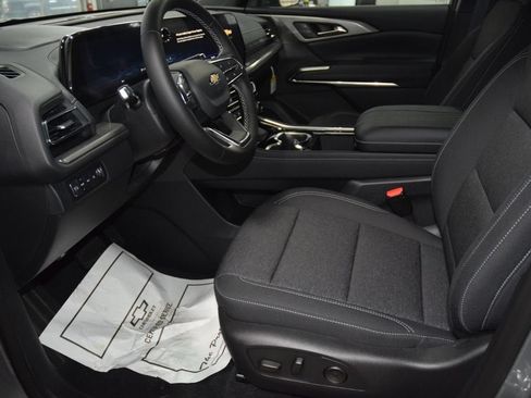 New 2026 Chevrolet Traverse LT w/ Driver Confidence Package AWD/4WD image 37