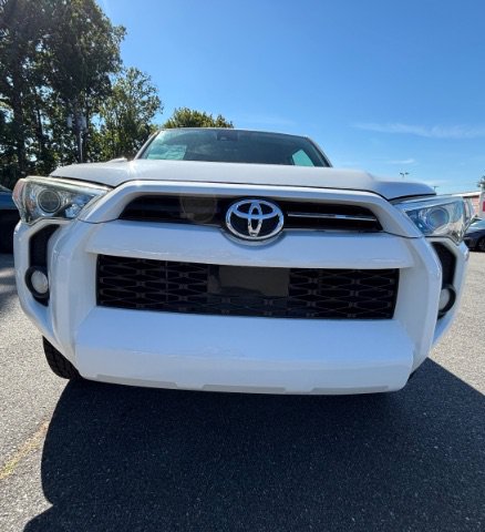 Used 2020 Toyota 4Runner SR5 RWD image 2