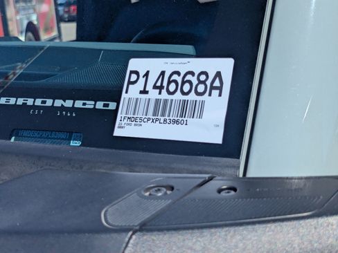 Certified 2023 Ford Bronco Black Diamond image 29