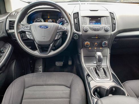Used 2016 Ford Edge SE image 18