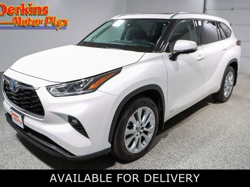 Used 2023 Toyota Highlander Limited AWD/4WD image 1