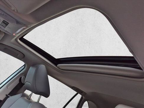 Used 2022 Toyota RAV4 XLE Premium AWD/4WD image 14