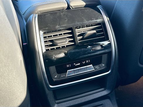 New 2026 BMW X7 M60i image 20