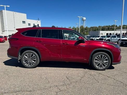 Used 2021 Toyota Highlander Platinum AWD/4WD image 6