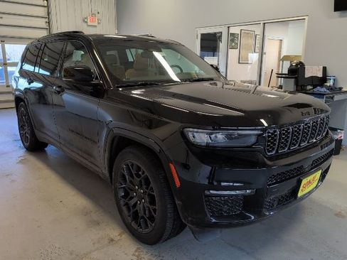 Used 2024 Jeep Grand Cherokee L Summit image 8