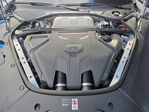 New 2026 Porsche Panamera GTS image 32