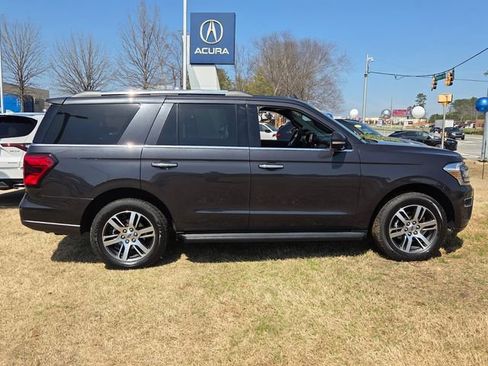 Used 2024 Ford Expedition Limited AWD/4WD image 15