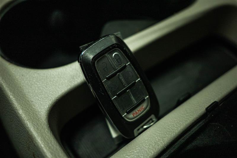 Used 2023 Chrysler Voyager LX FWD image 21