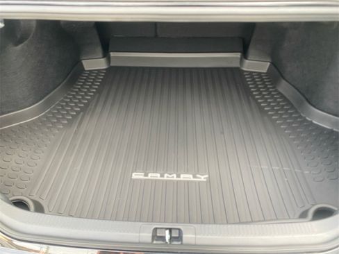 Used 2026 Toyota Camry SE image 30