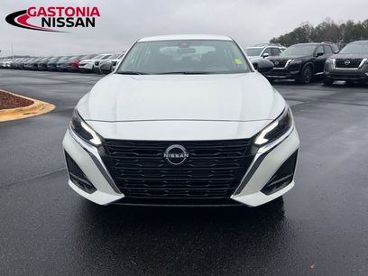 Used 2024 Nissan Altima 2.5 SV